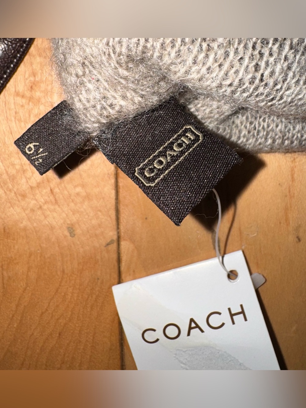 New Coach Women’s Dark Brown Leather Cashmere Lined Gloves!!! - Picture 4 of 6